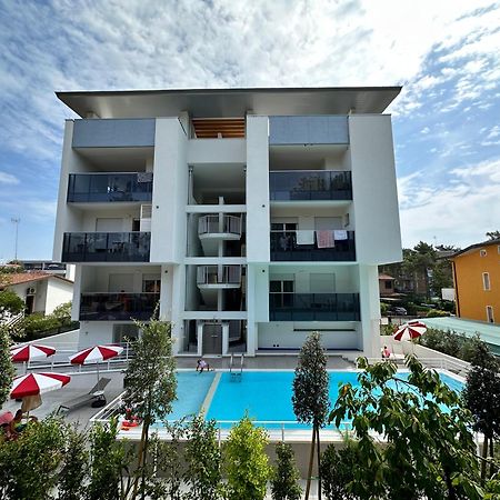 Nuovo Condominio Con Piscina E Garage Bibione Exteriér fotografie