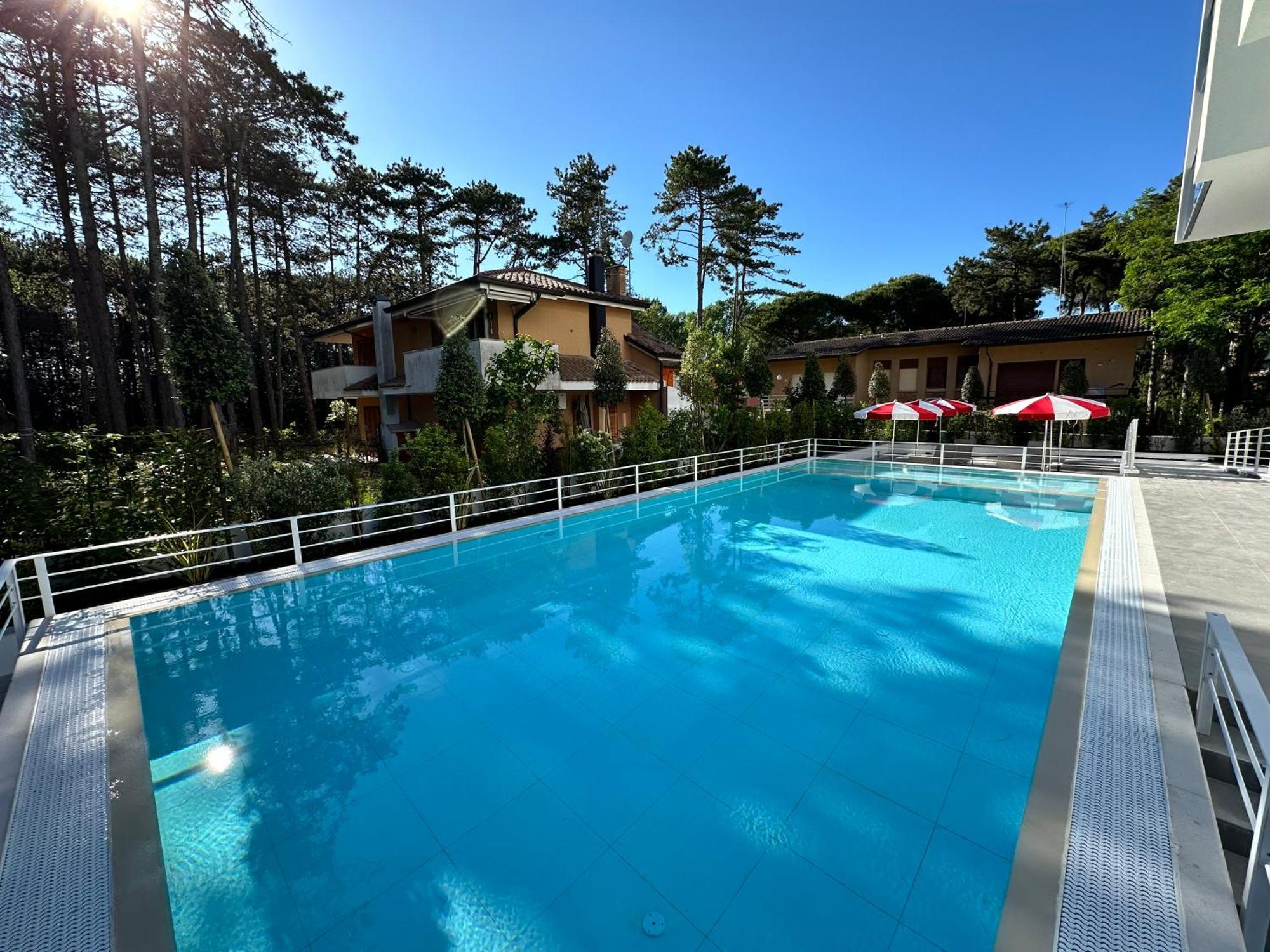 Nuovo Condominio Con Piscina E Garage Bibione Exteriér fotografie